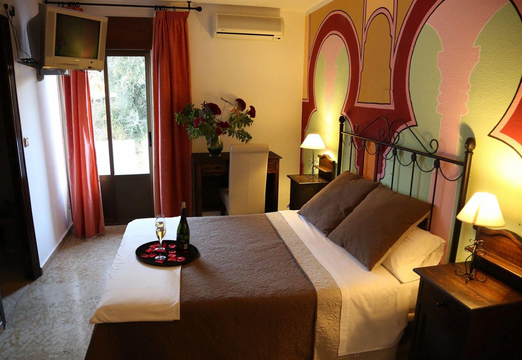 Hotel Puerta Nazari Орхіва Екстер'єр фото