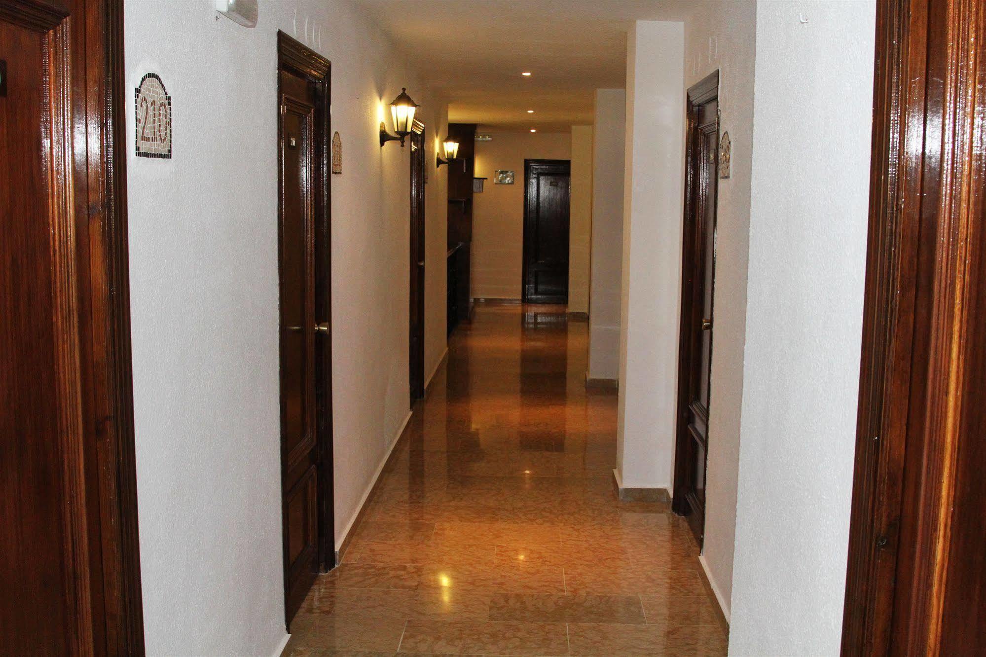 Hotel Puerta Nazari Орхіва Екстер'єр фото