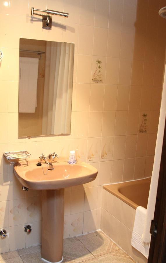 Hotel Puerta Nazari Орхіва Номер фото